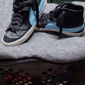 Jordan Athletic Shoes in Black and Blue